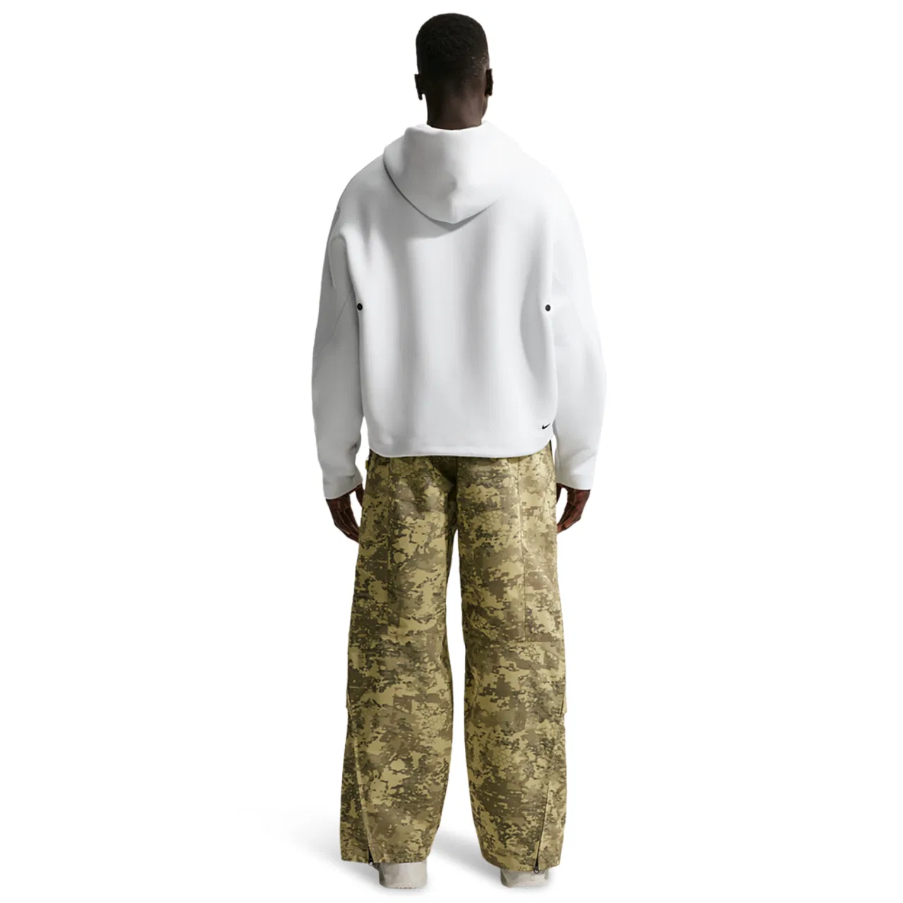 Мужское худи Tech Ergo Pullover Nike, цвет Off White/Black — фото 4