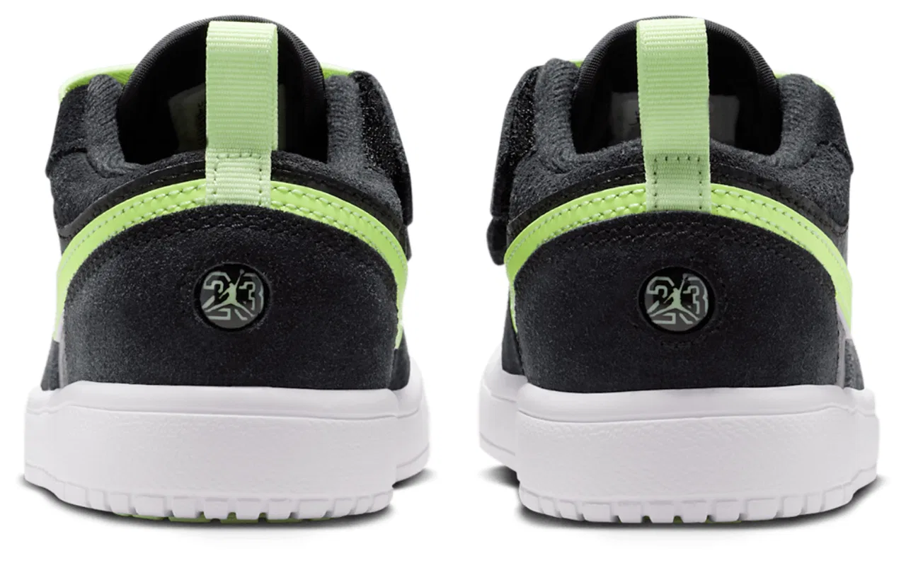Кроссовки для мальчиков Jordan 1 Low Alt SS, цвет Black/Barely Volt — фото 3