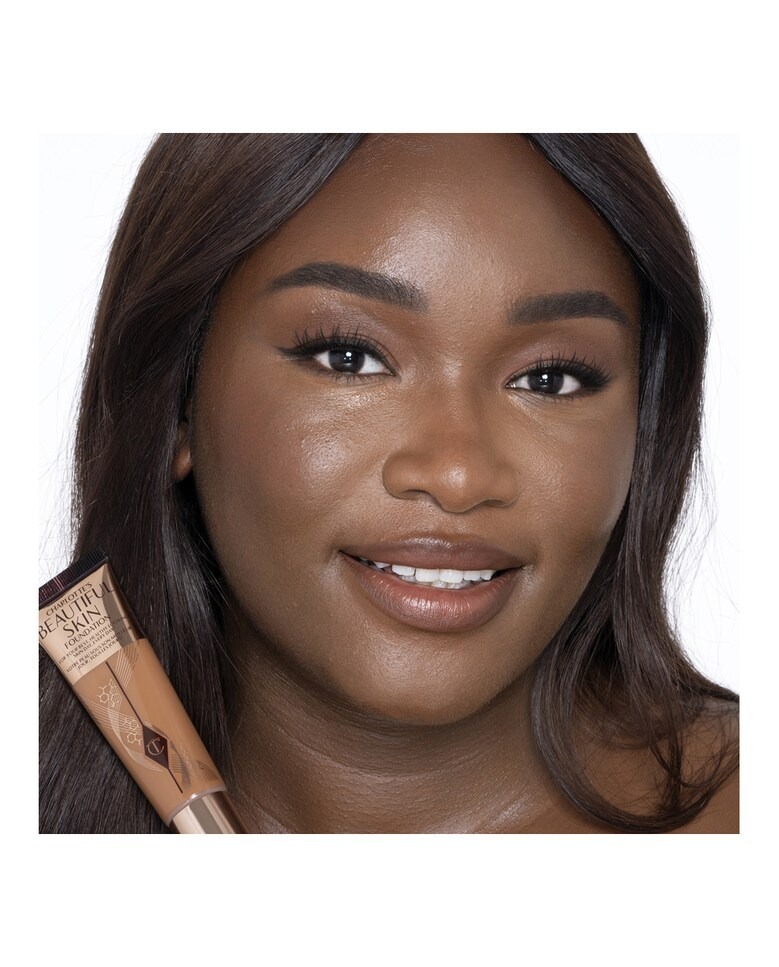 Тональная основа Charlotte Tilbury Charlotte's Beautiful, 14 neutral, 30 мл — фото 4