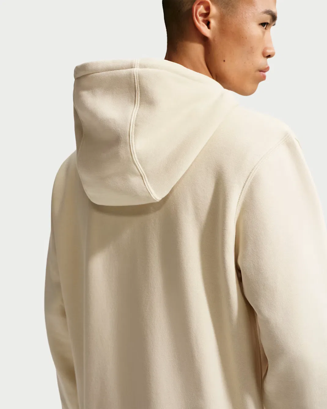 Мужская флисовая толстовка на молнии Nike Club, Light Khaki/Light Khaki/White — фото 2