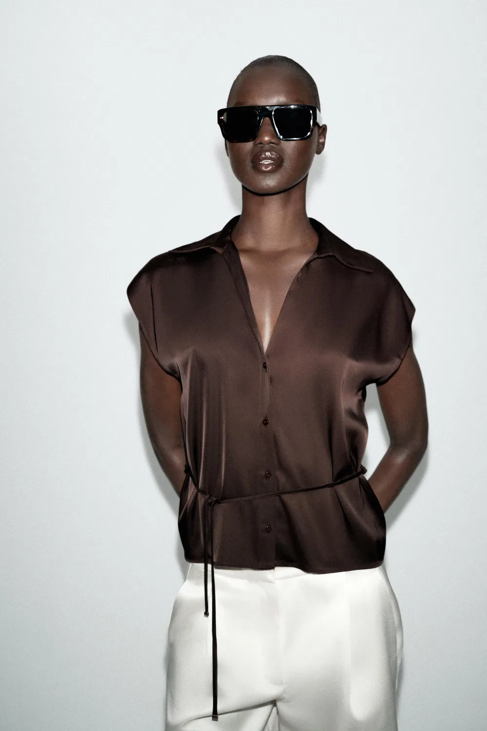 Атласная рубашка с короткими рукавами и поясом ZARA, Brown — фото 2