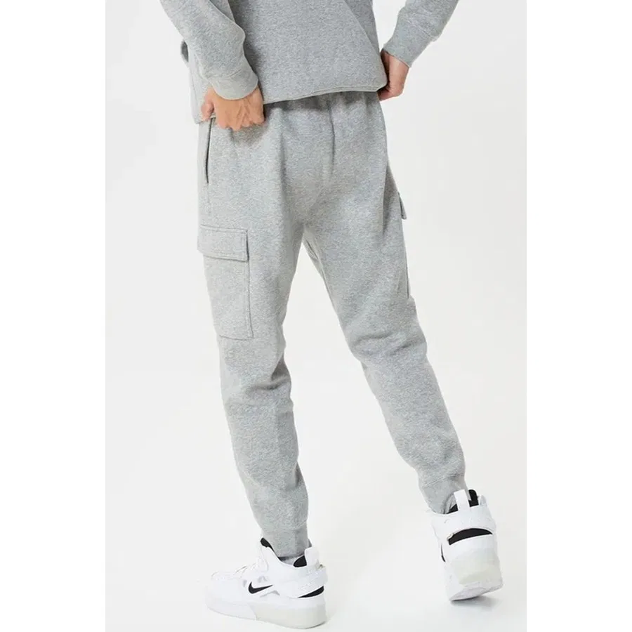 Штаны спортивные Nike Sportswear Club Fleece Taper Leg Sneaker Length Cargo Pant, Серый — фото 2