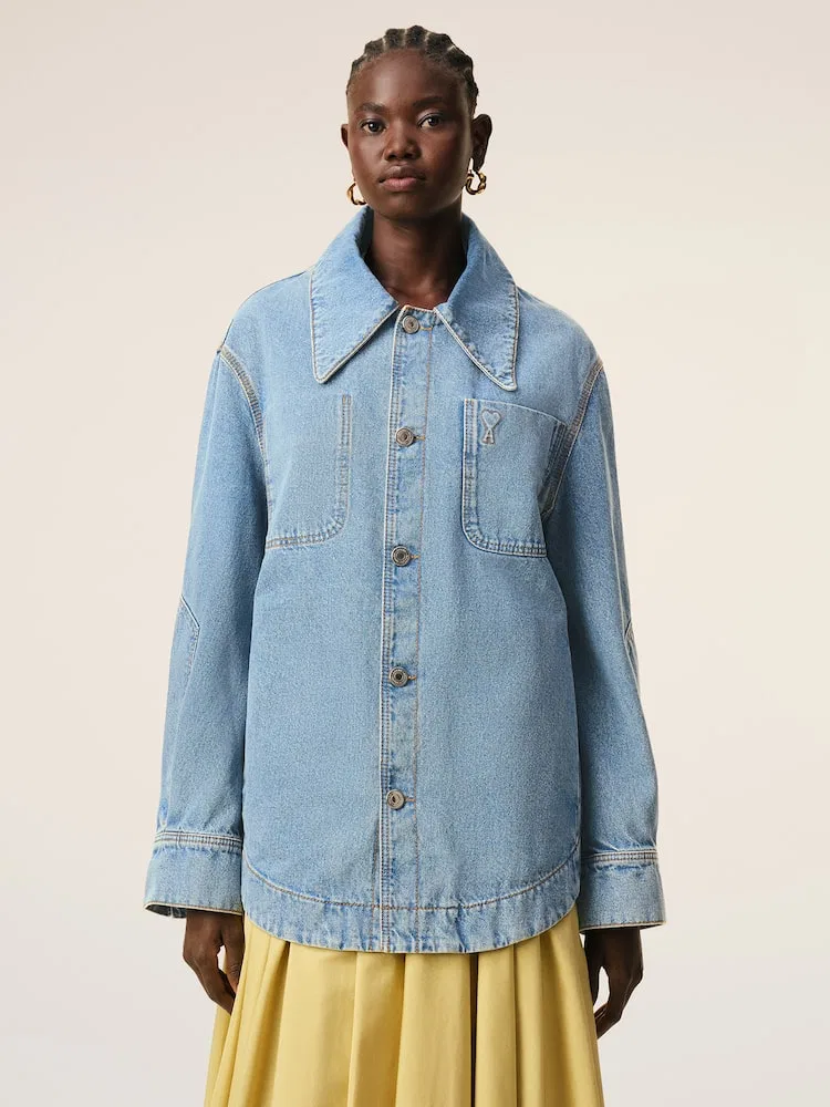 Джинсовая рубашка оверсайз с тиснением Ami De Coeur Worker Overshirt, Bleu Used AMI PARIS — фото 2