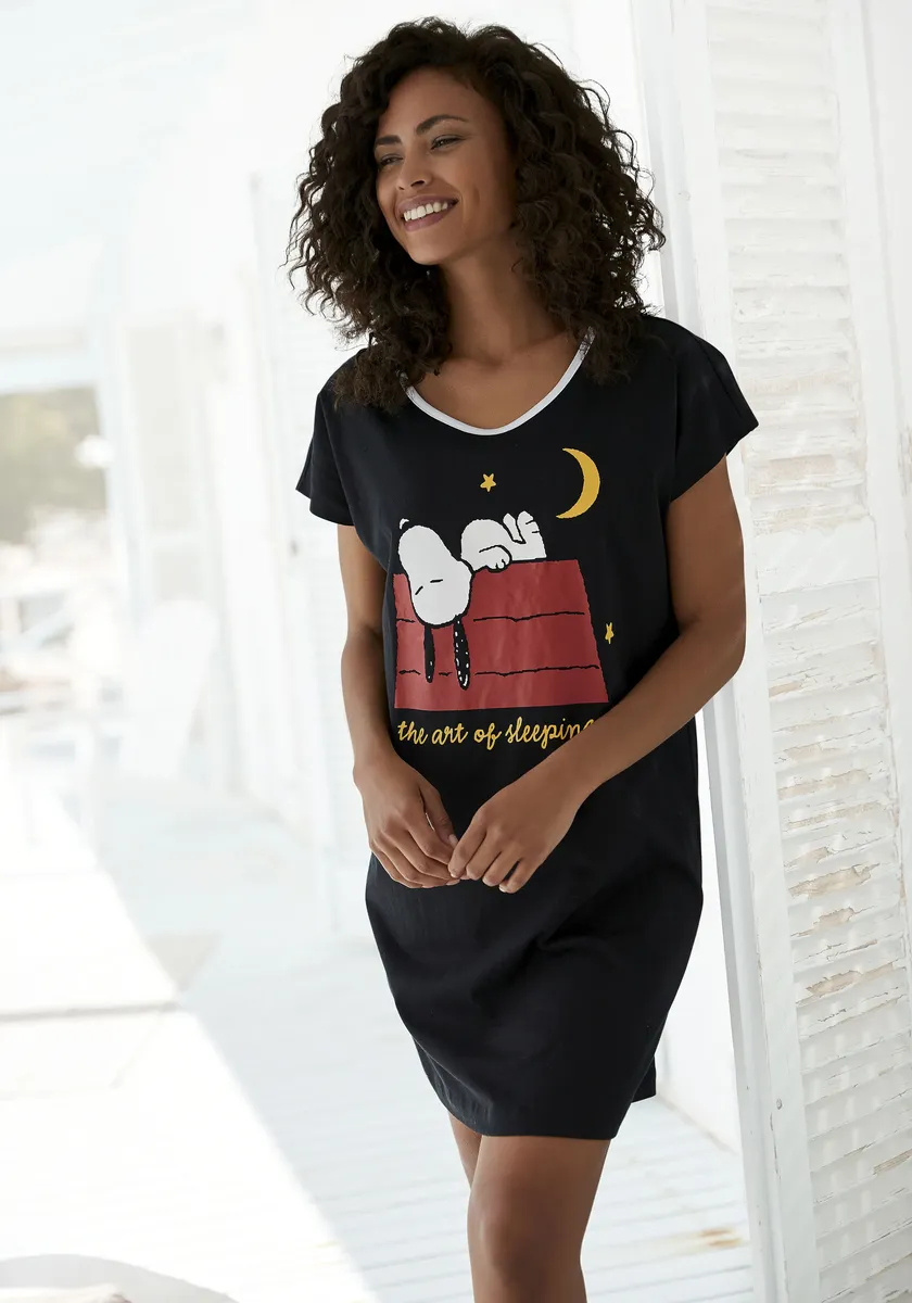 

Ночная рубашка Peanuts с принтом Snoopy, черный