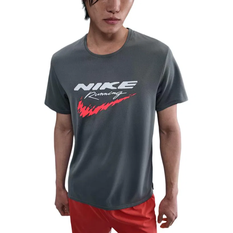 Мужская футболка с круглым вырезом Nike, Smoke Gray