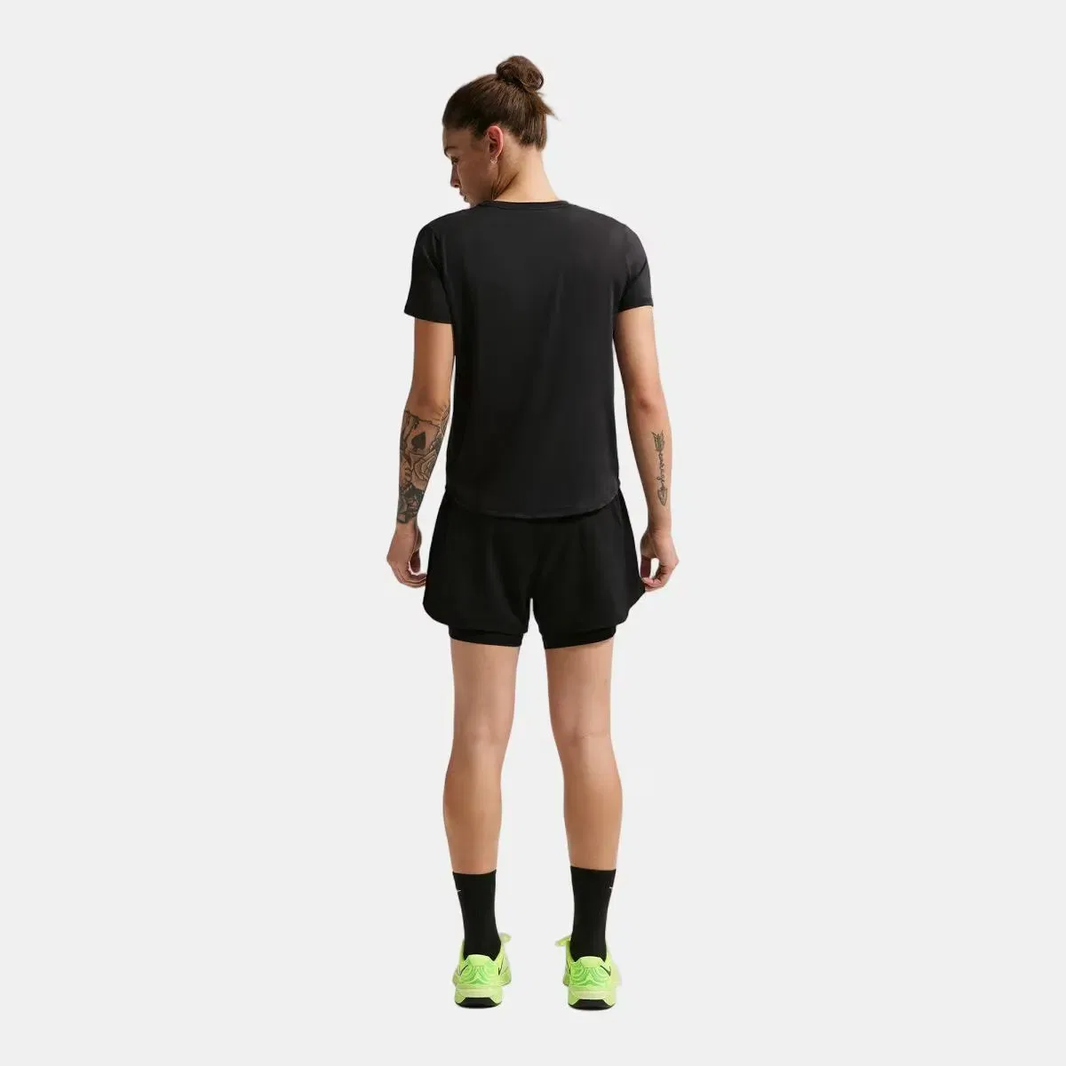 Женские шорты с высокой талией Nike One DF HR 3In 2N1 Short, Negro — фото 2
