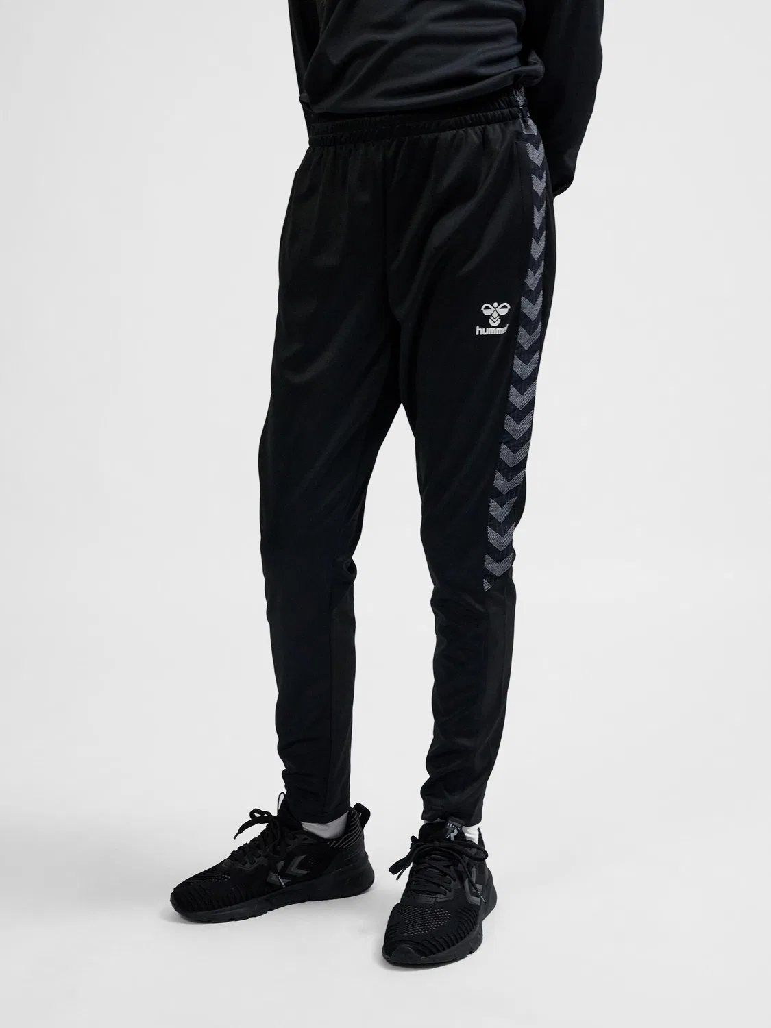 Детские тренировочные штаны hmlAUTHENTIC Hummel, Schwarz