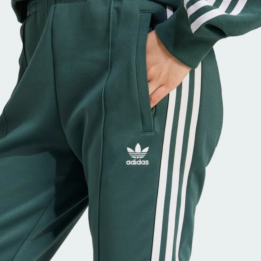 Спортивные штаны с зауженным кроем и тремя полосами adidas Originals Adicolor SST, Зеленый — фото 4