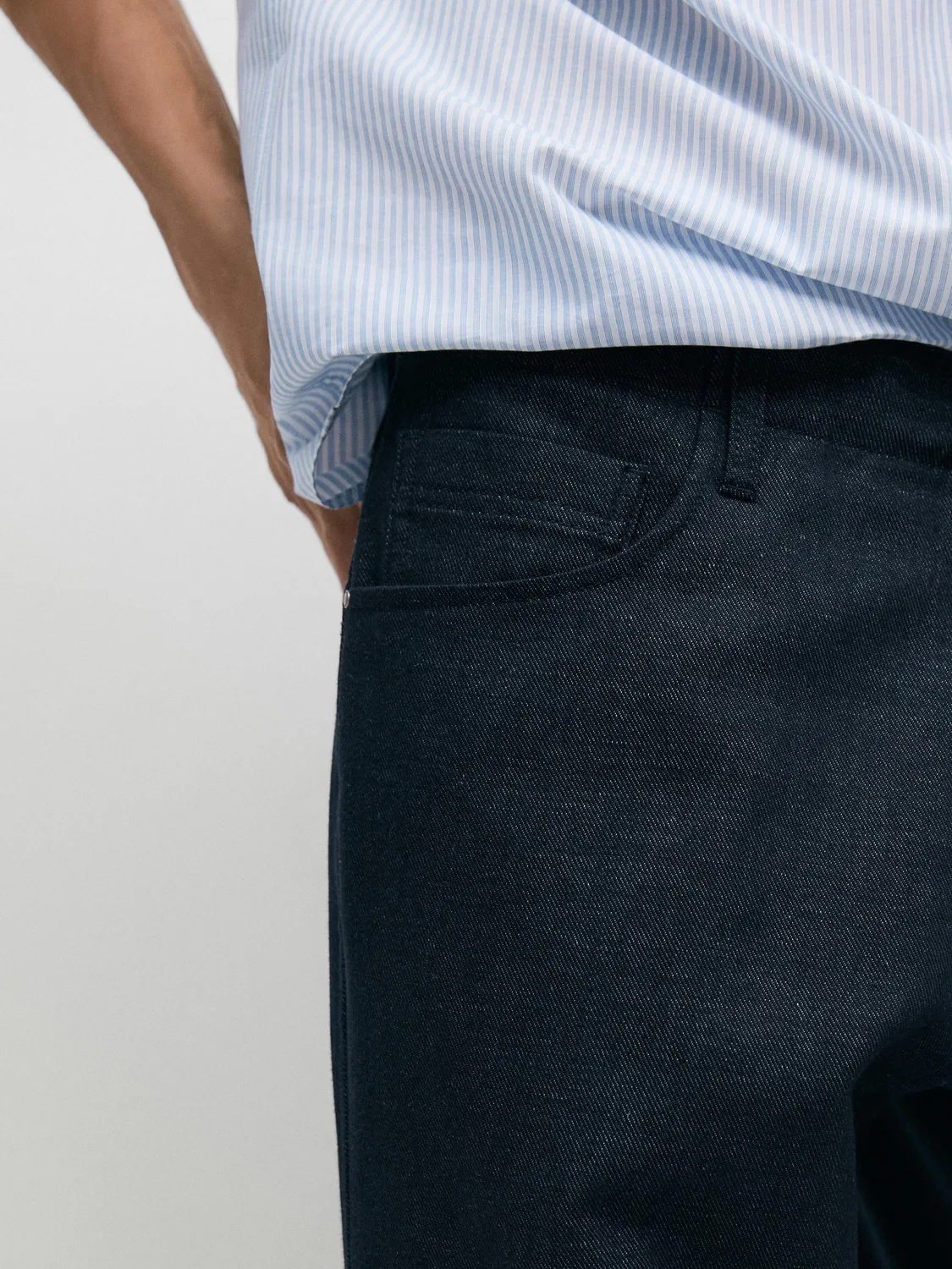 Джинсы зауженного кроя из хлопка и льна Massimo Dutti, темно-синий — фото 3