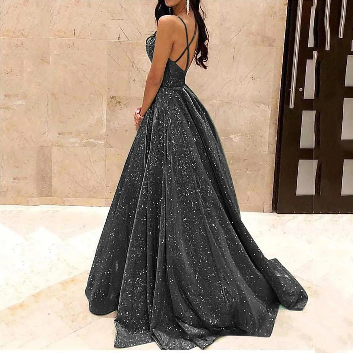 Женское вечернее платье с открытой спиной на тонких бретелях, Black — фото 3