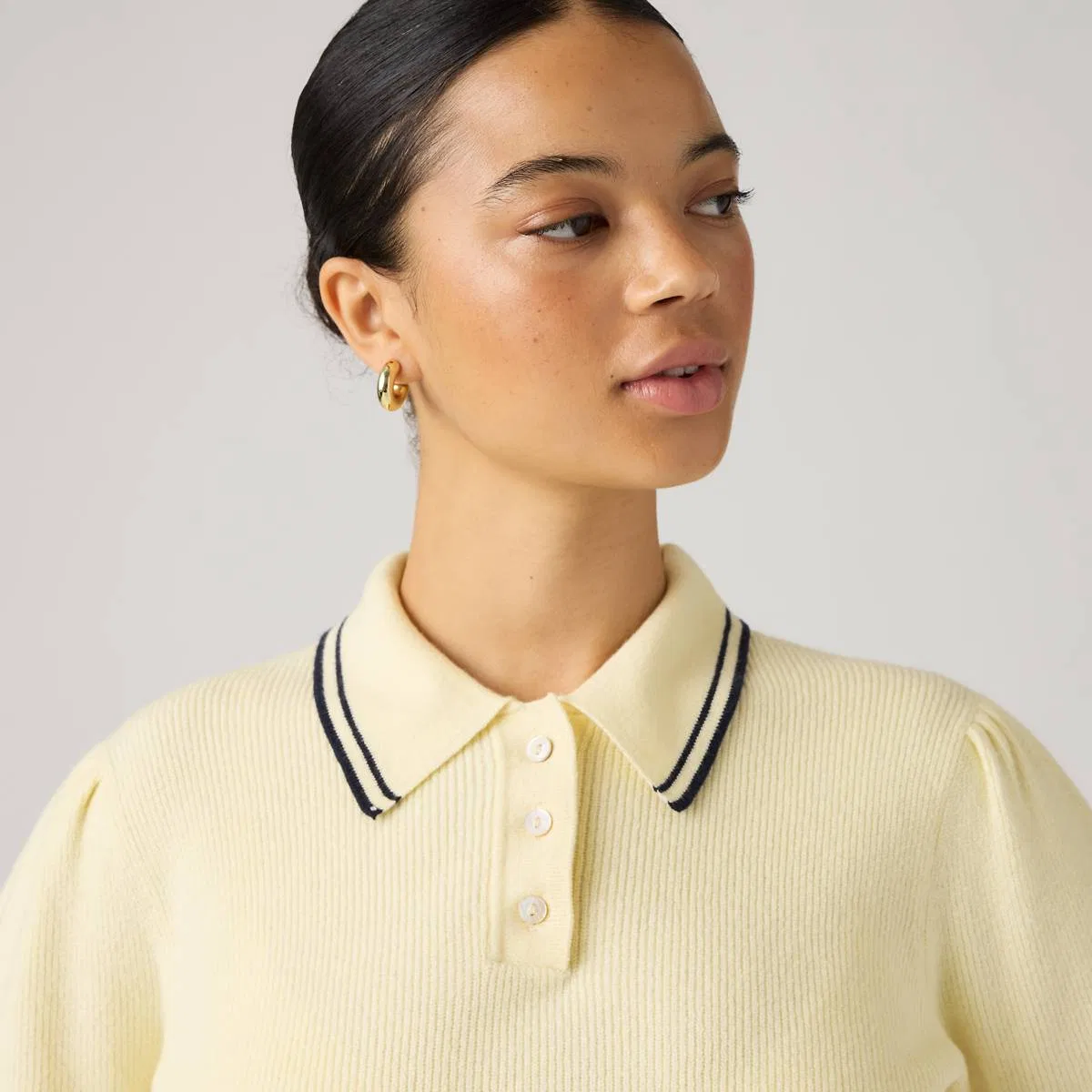 Очень мягкая летняя рубашка-поло с коротким рукавом Levi's, Pear Sorbet - Yellow — фото 2