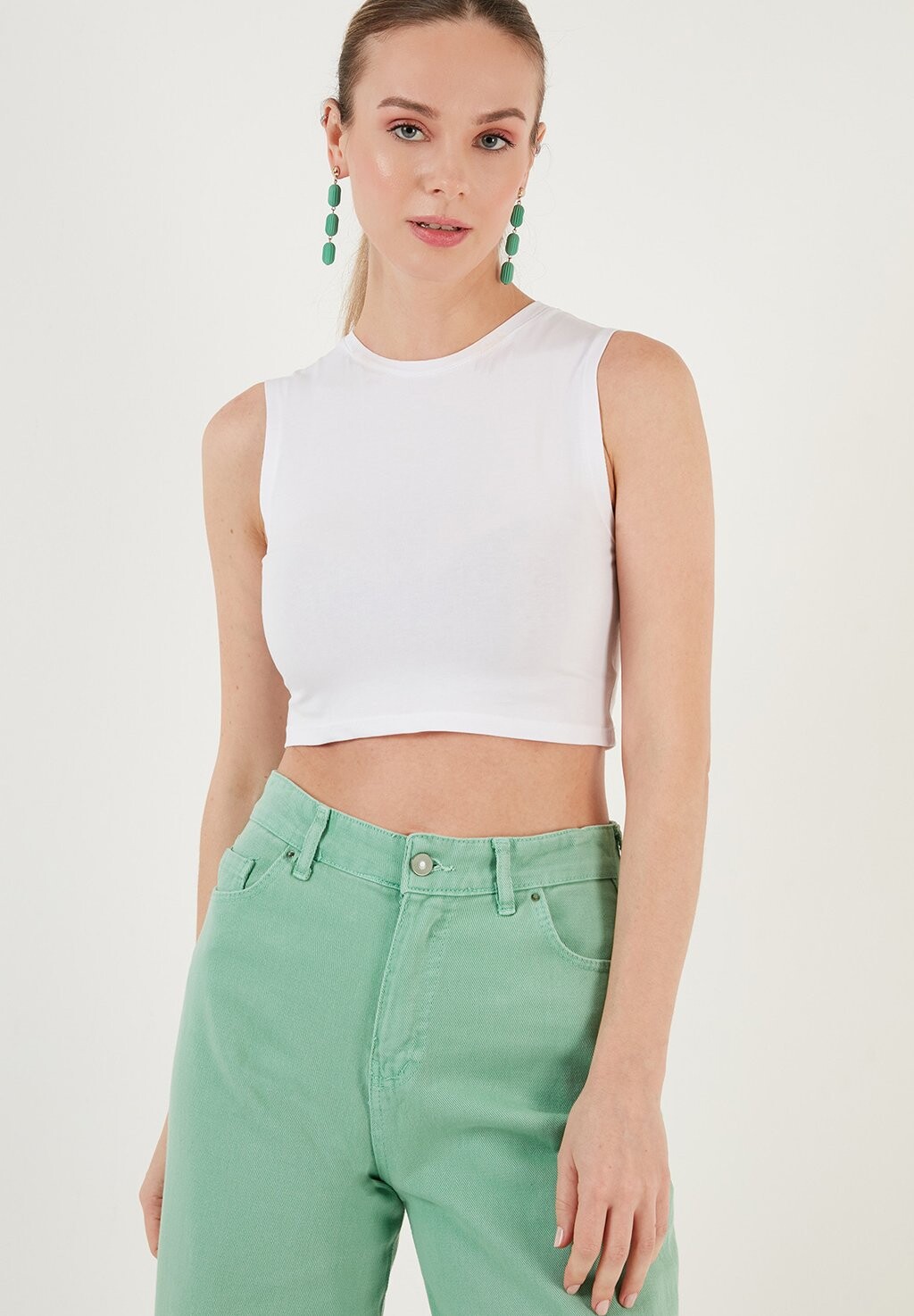 

Топ LELA, цвет white
