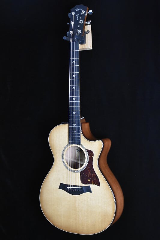 

Большой концерт Taylor's 512ce Sitka Spruce/Urban Ironbark 2022