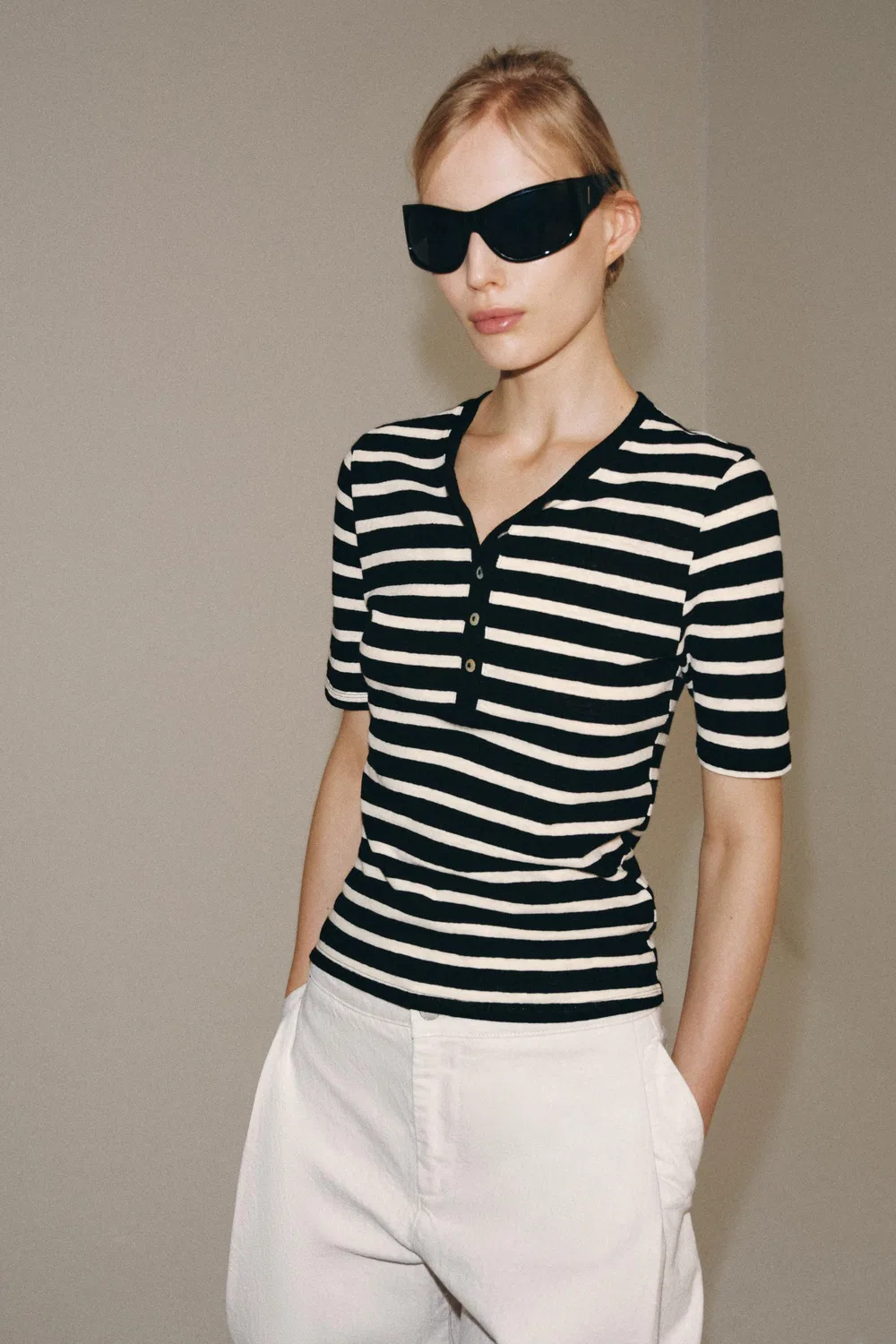 Футболка на пуговицах из смеси льна ZARA, Ecru/Black — фото 2