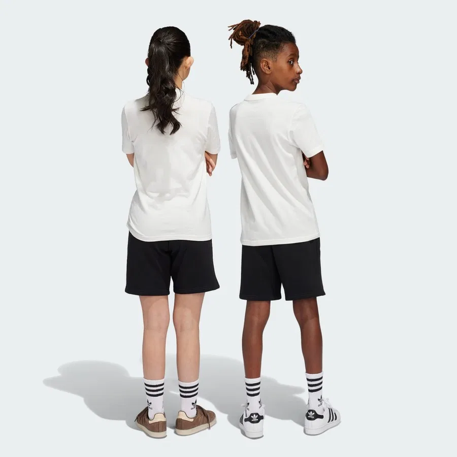 Детские спортивные шорты из футера с боковыми карманами adidas Originals IW3499, Черный — фото 2