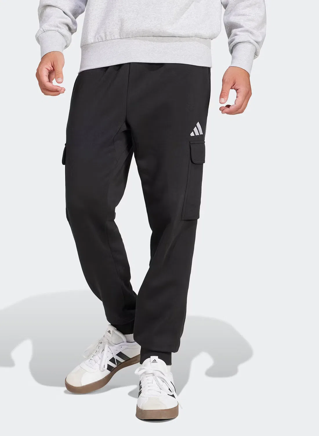 Брюки карго на флисе Essential feelcozy fleece cargo Adidas, черный