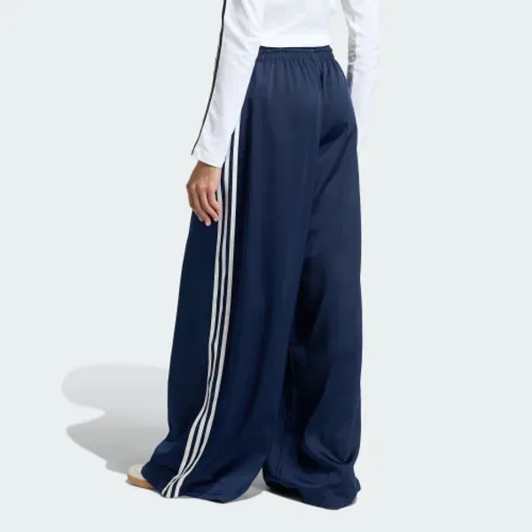 Широкие тренировочные брюки из атласа, Adidas, ночной индиго/белый — фото 3