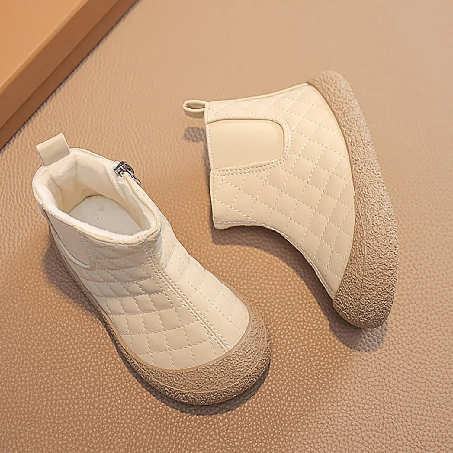Детские зимние сапоги для девочек с боковой молнией и мехом SHOPESSA, Beige — фото 3