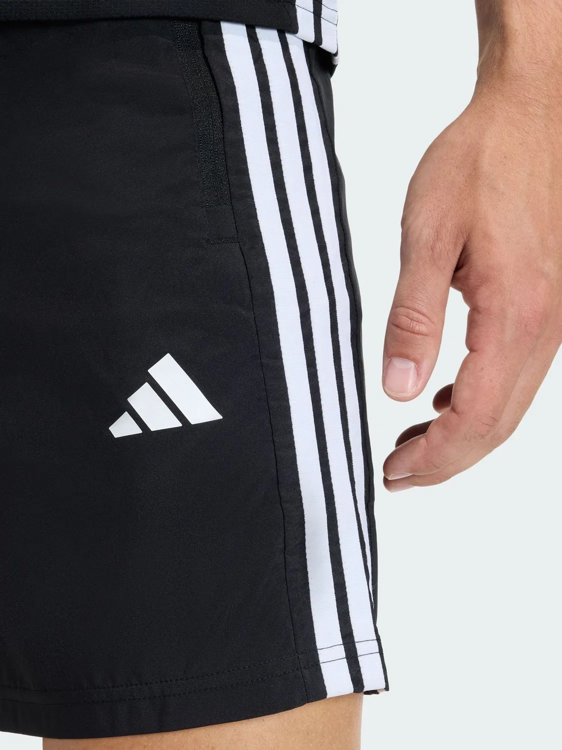 Шорты тренировочные Workout Essentials Base 3-Stripes adidas, черный — фото 3