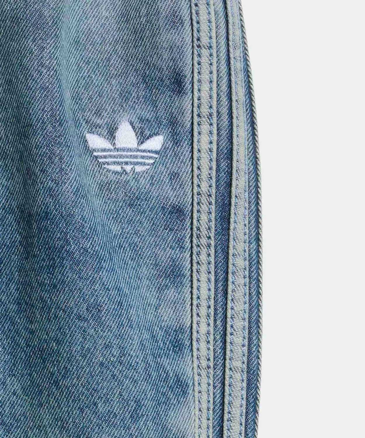 Детские джинсовые спортивные штаны с принтом Firebird Denim Track Pants Adidas, Blue — фото 3