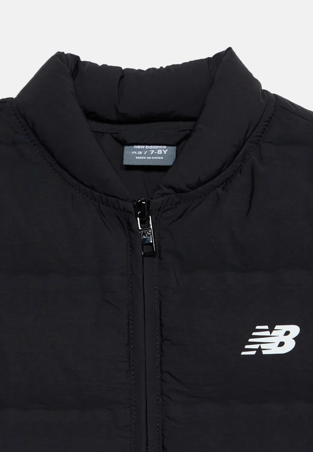Укороченная, склеенная - легкая куртка New Balance, Caviar — фото 4