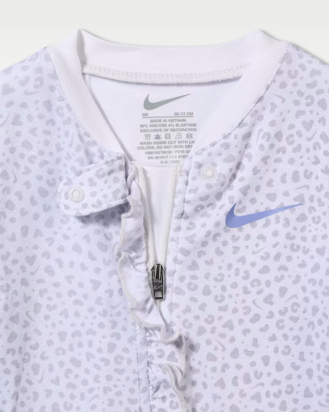 Детский комбинезон с принтом (0-9 месяцев) Nike Baby Essentials, Light Smoke Grey — фото 3