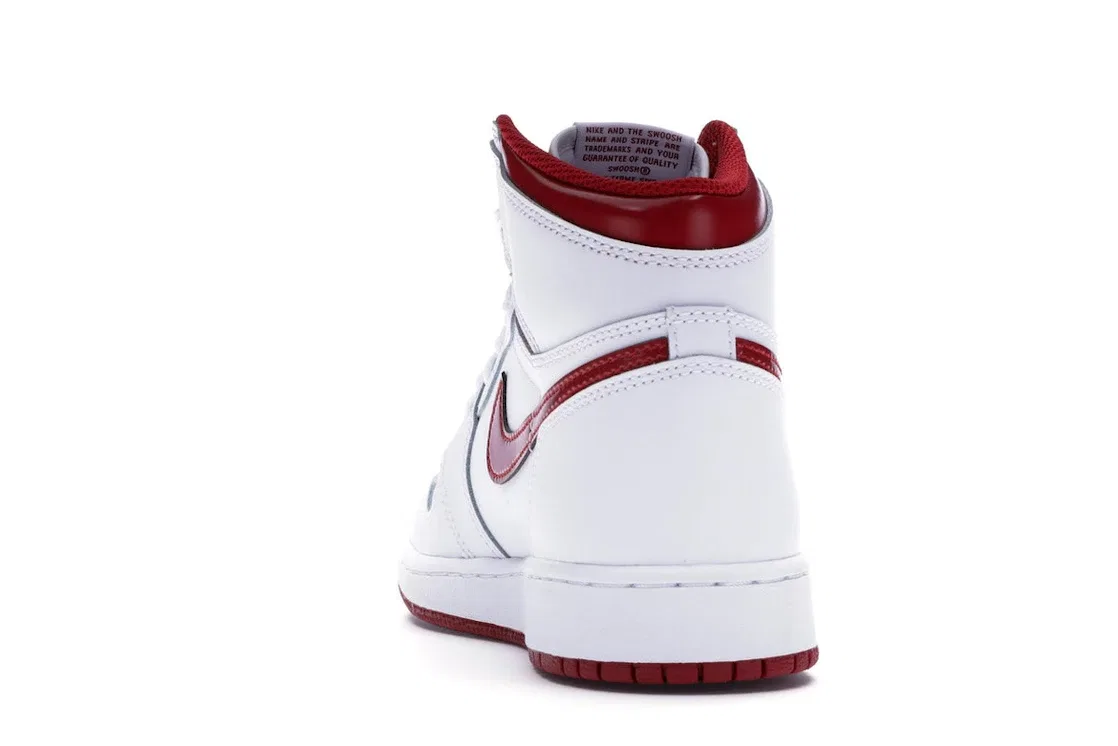 Детские кроссовки высокие с перфорацией Jordan 1 Retro Jordan, White/Varsity Red — фото 4