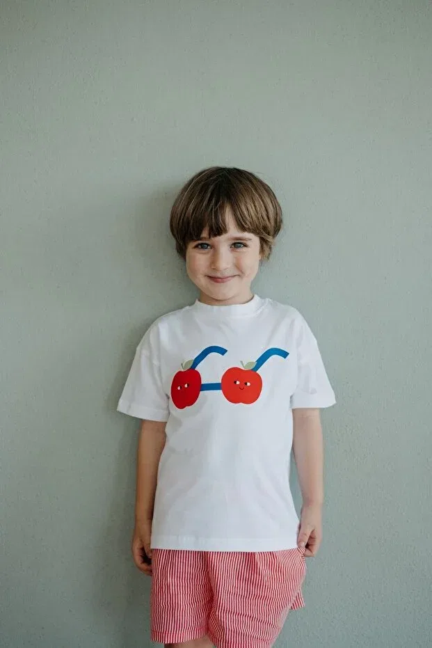 Детская футболка с принтом Apple of my eye Ilo And Friends, White-Red-Navy Blue
