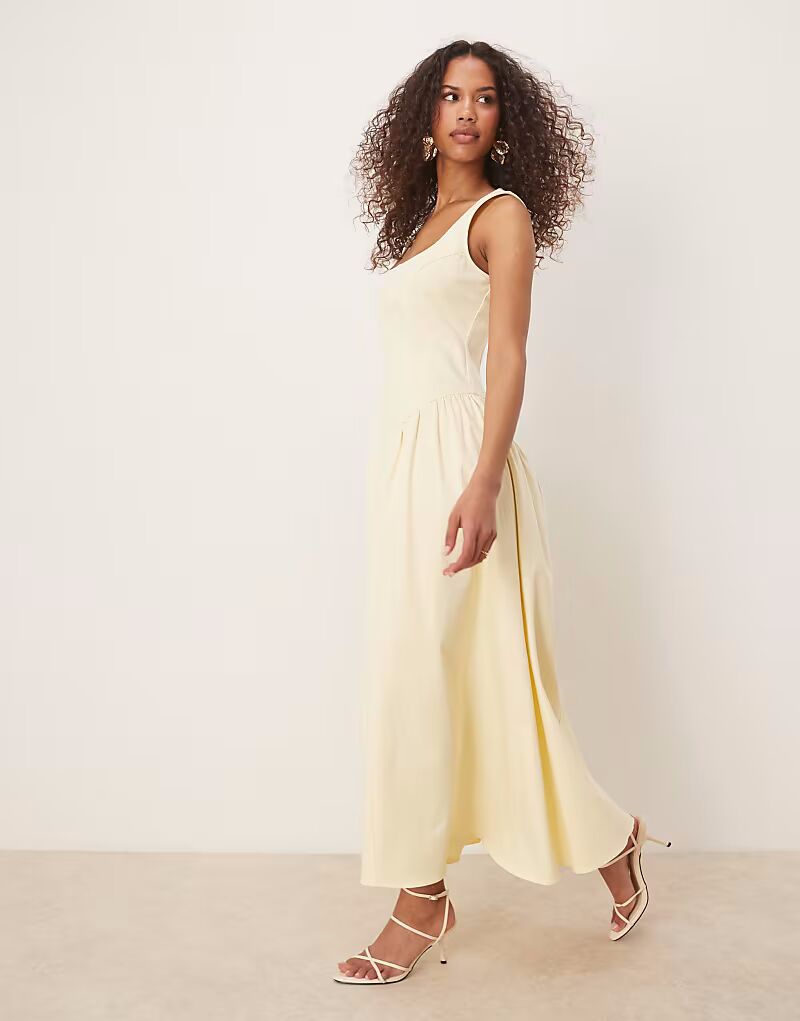 

Платье макси с корсетным швом ASOS DESIGN цвета пахты