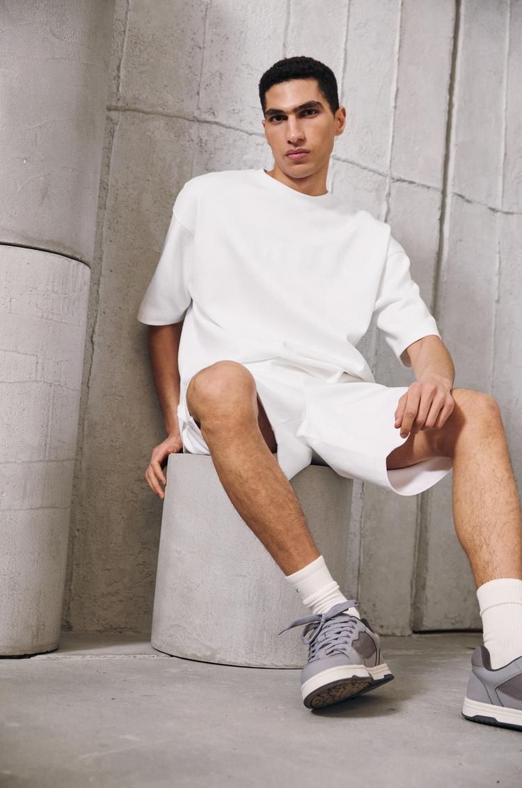 

Толстовка с коротким рукавом Pull And Bear, белый