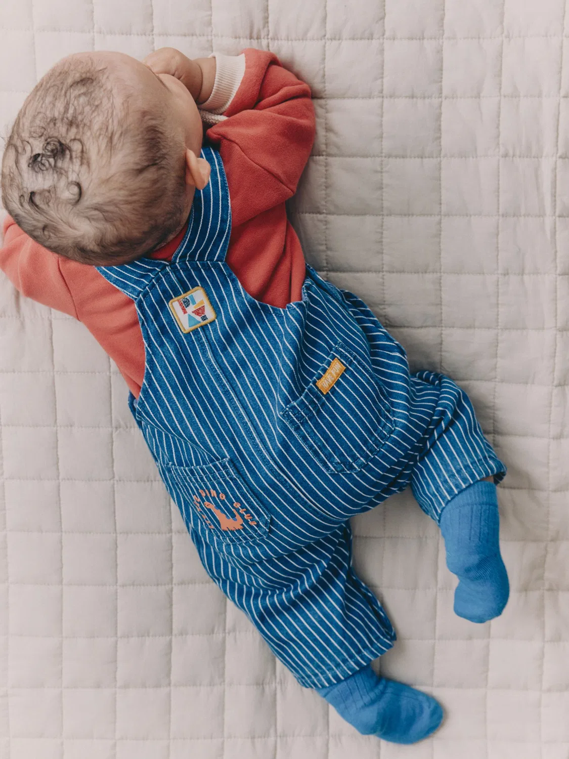 Комбинезон джинсовый с боди, Bright Character Stripe Next, бежевый — фото 3