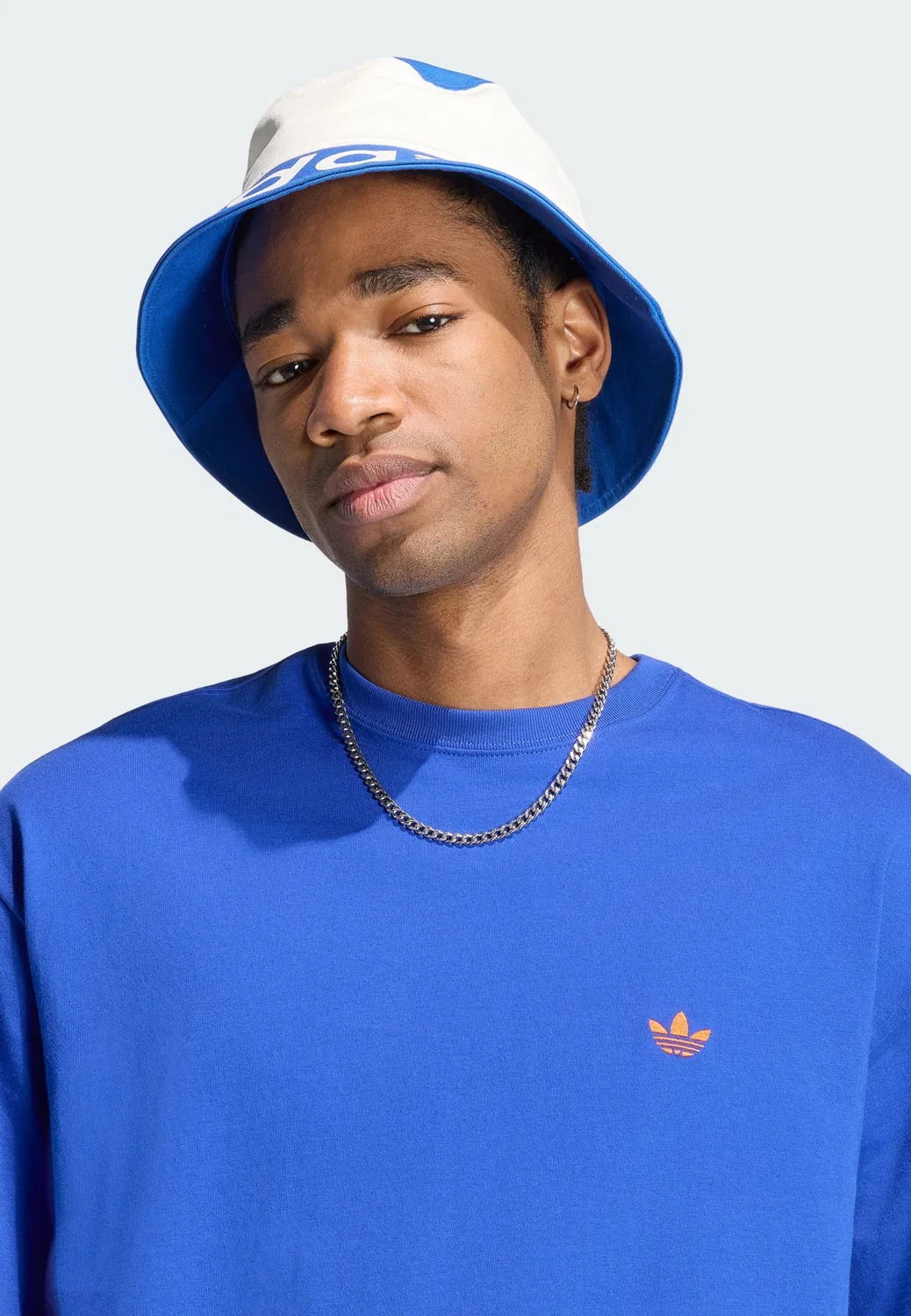 Футболка Adidas Originals Trefoil Essentials синего цвета — фото 4