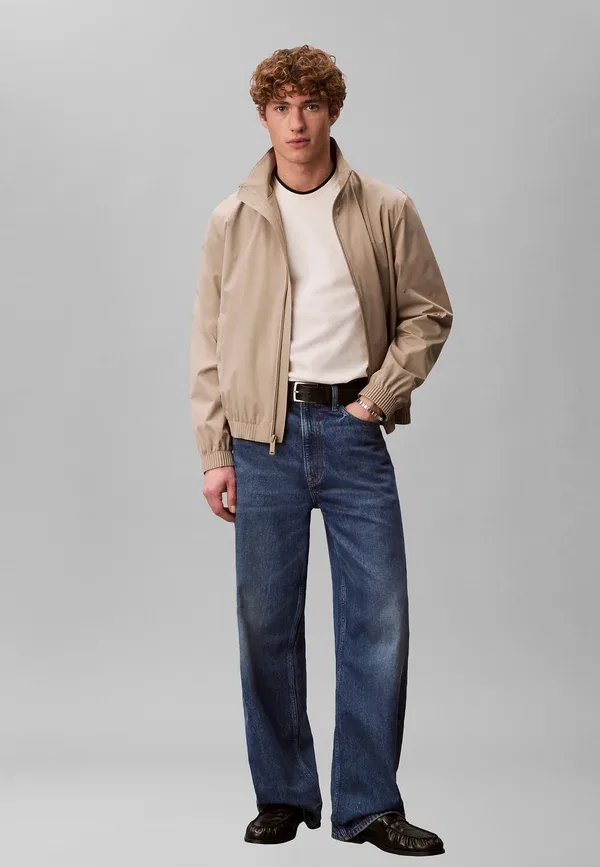 Футболка Calvin Klein, цвет tofu — фото 2