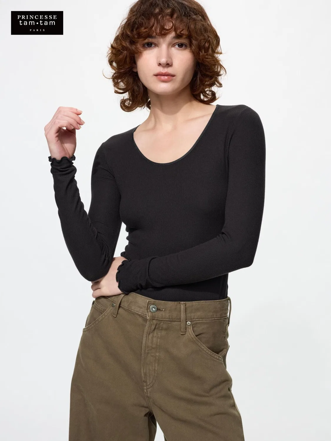 Футболка Uniqlo HeatTech, ультратеплая с U-образным вырезом, черная — фото 2