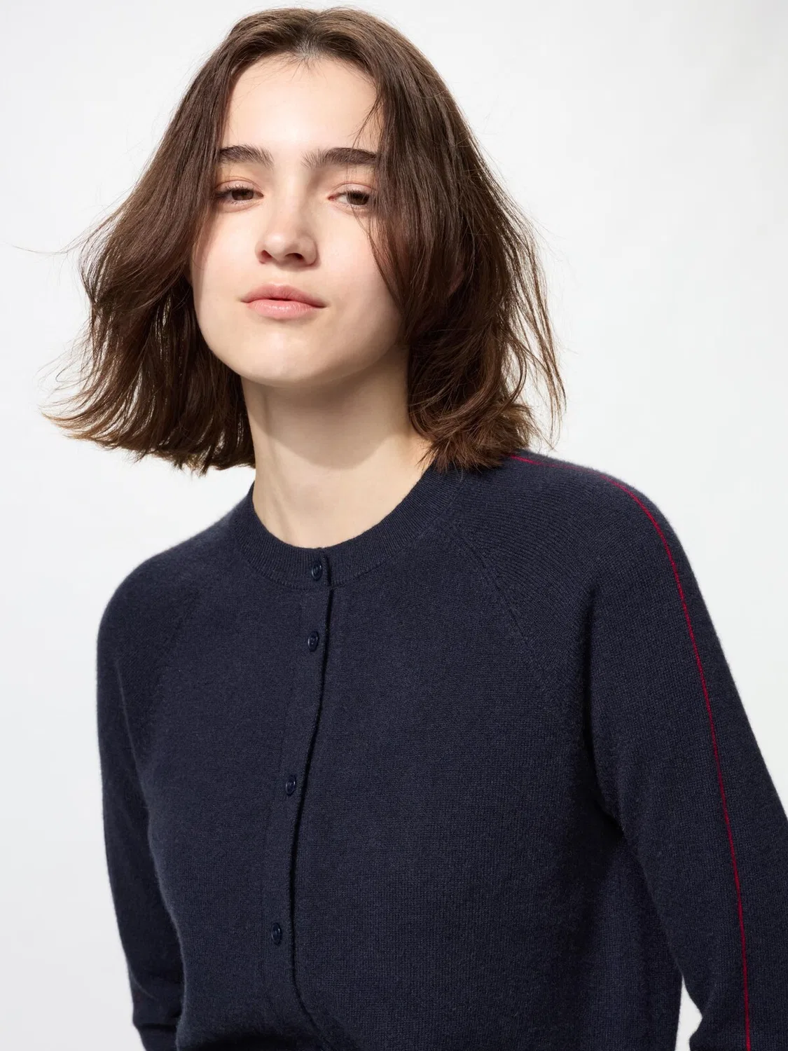 Кардиган Uniqlo, кашемировый, с круглым вырезом, коричневый — фото 3