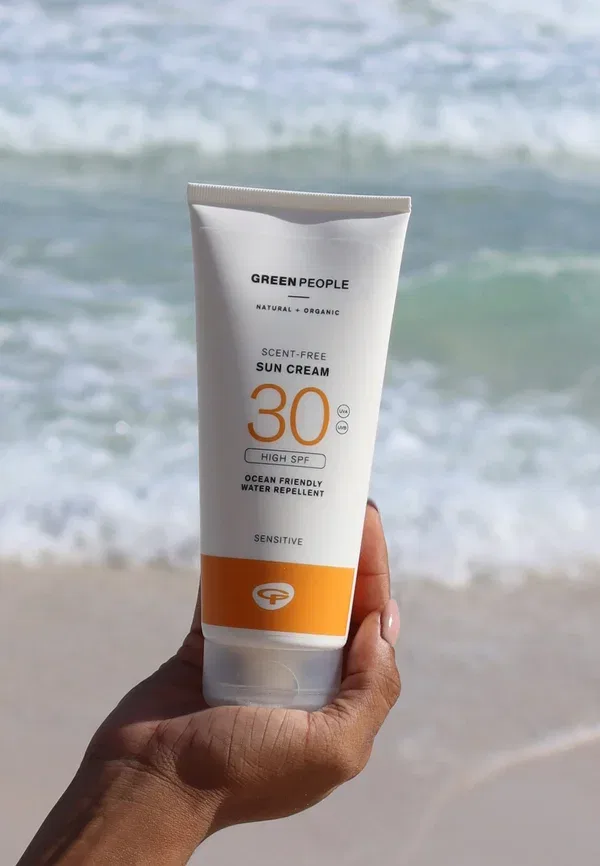 Солнцезащитный крем без отдушек SPF 30 - защита от солнца 225 мл Green People, белый — фото 2