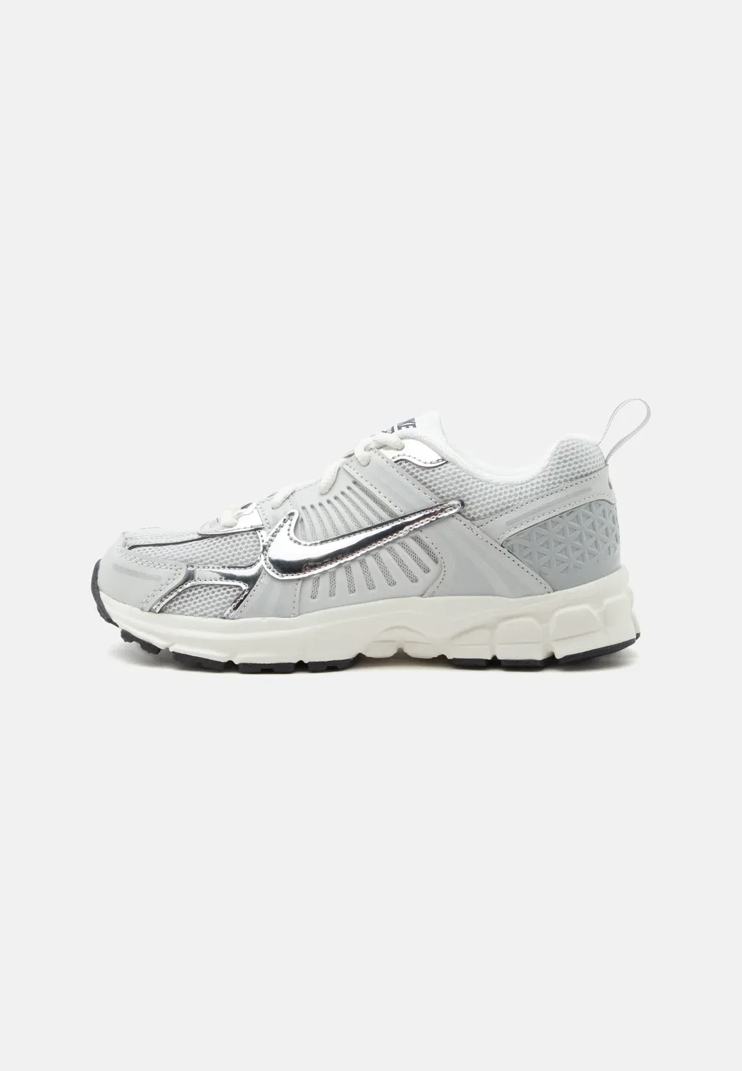 Кроссовки Vomero 5 lace унисекс Nike Sportswear, Photon Dust/Chrome/Gridiron/Sail/Metallic Platinum-Coloured