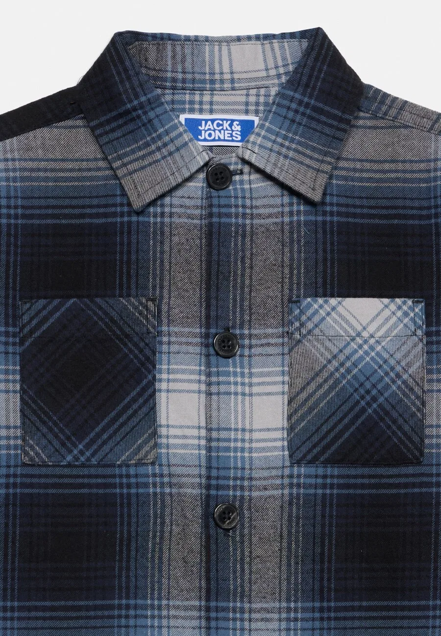 Детская рубашка Jack & Jones Junior на пуговицах, удобная посадка, модель, синего и темно-синего цвета — фото 3