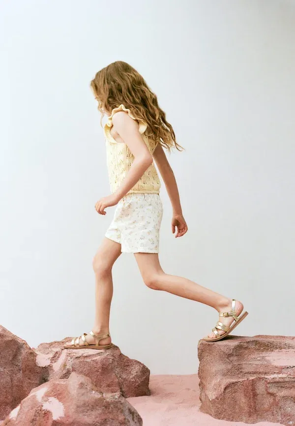 Шорты джинсовые детские Mango Kids, цвет бежевый — фото 2