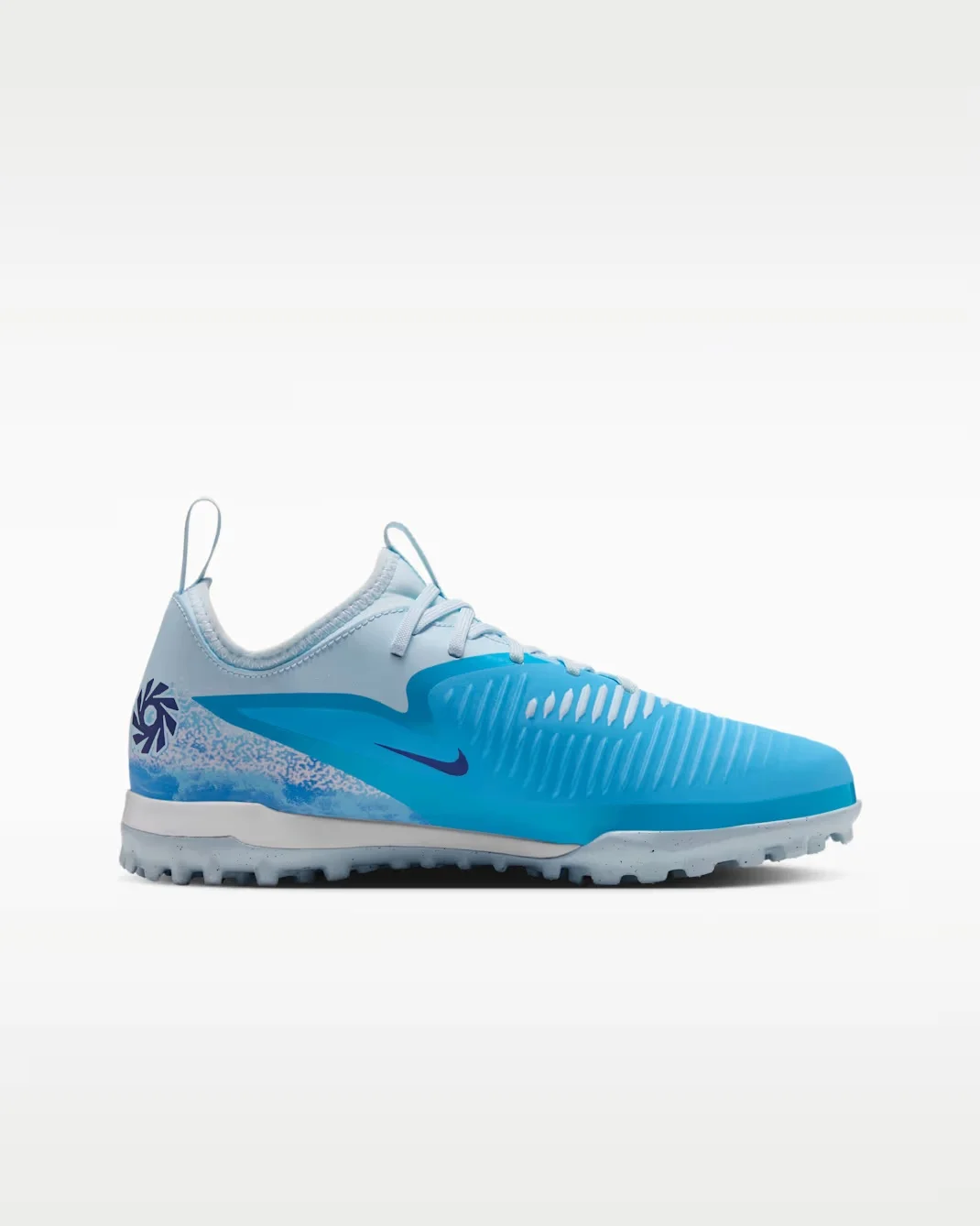 Бутсы подростковые для игры на искусственном газоне Nike Jr. Phantom 6 Low 'Erling Haaland', синий — фото 2