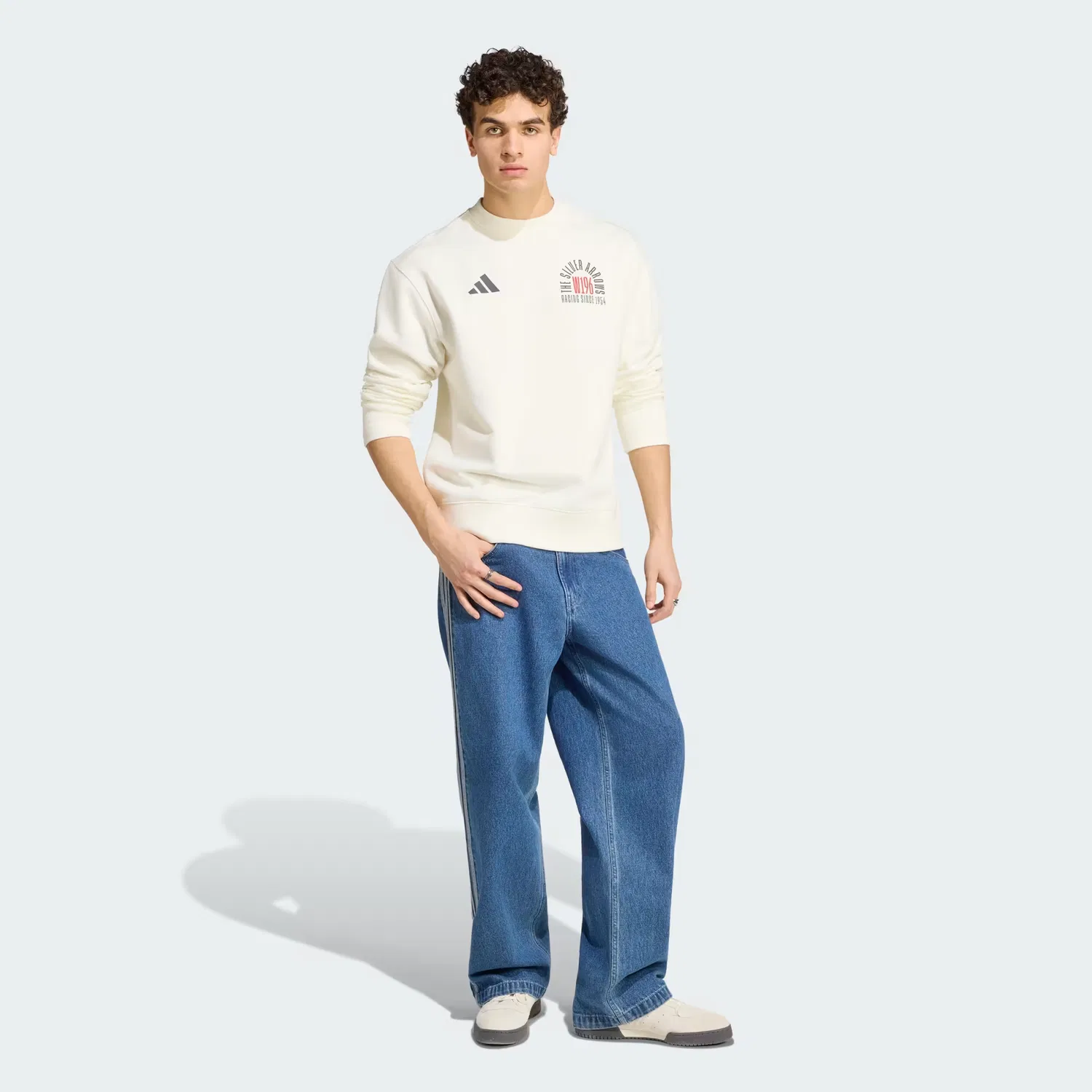 Мужской свитшот свободного кроя Mercedes - AMG Petronas Formula 1 Team Silver Arrows 1955 Adidas Performance, Off White/Granite — фото 4