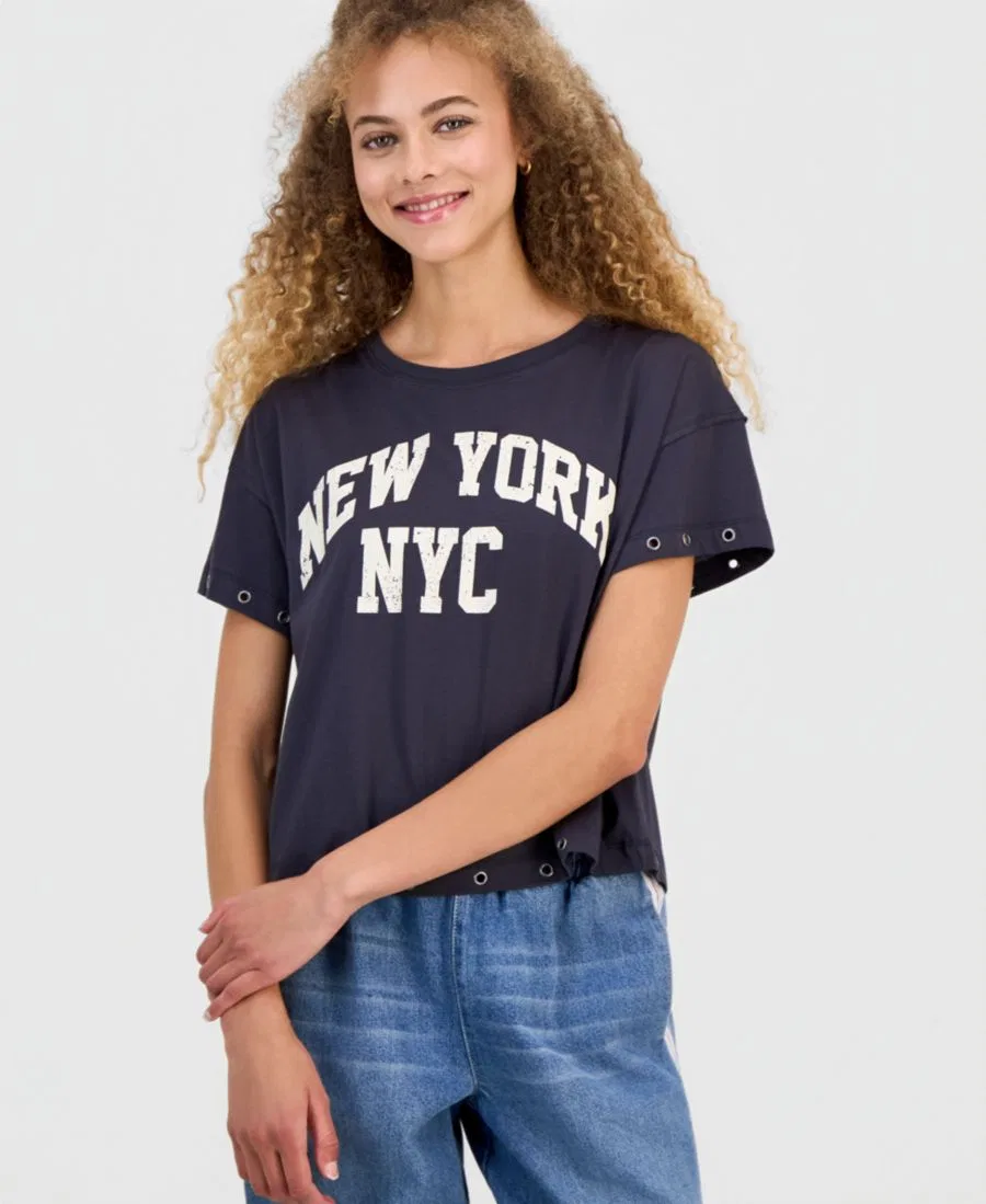 Футболка с принтом NYC и люверсами Madden Girl, Deep Grey Combo
