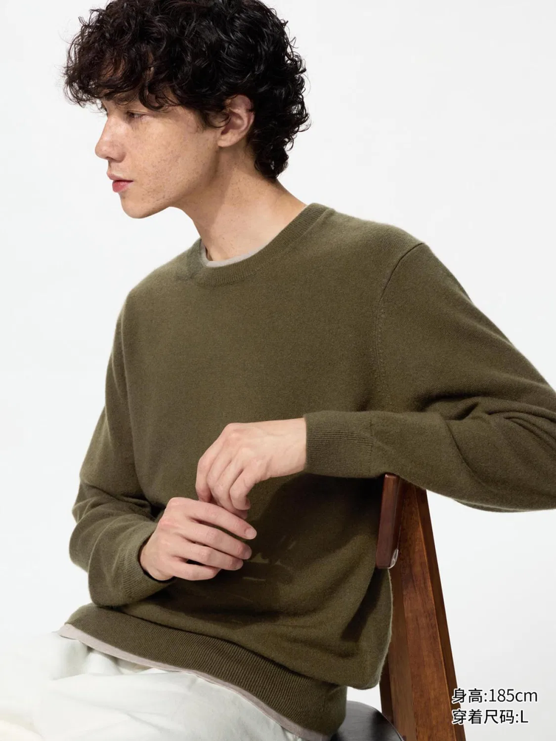 Свитер с круглым вырезом из кашемира Uniqlo, оливковый