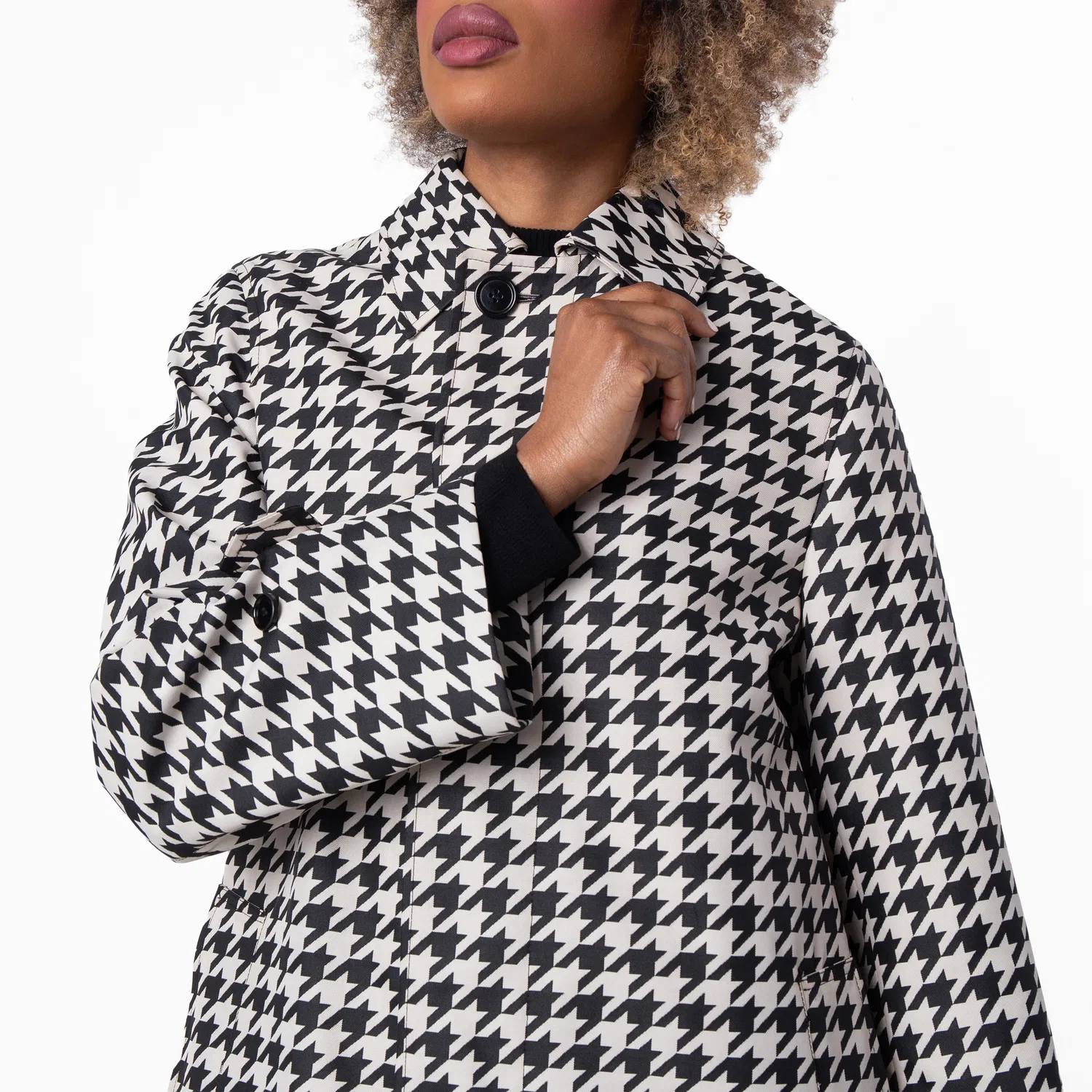 Пальто-автокуртка из твила с принтом «гусиная лапка» Houndstooth-Print Twill Car Coat Burberry, Black Ip Chk — фото 2