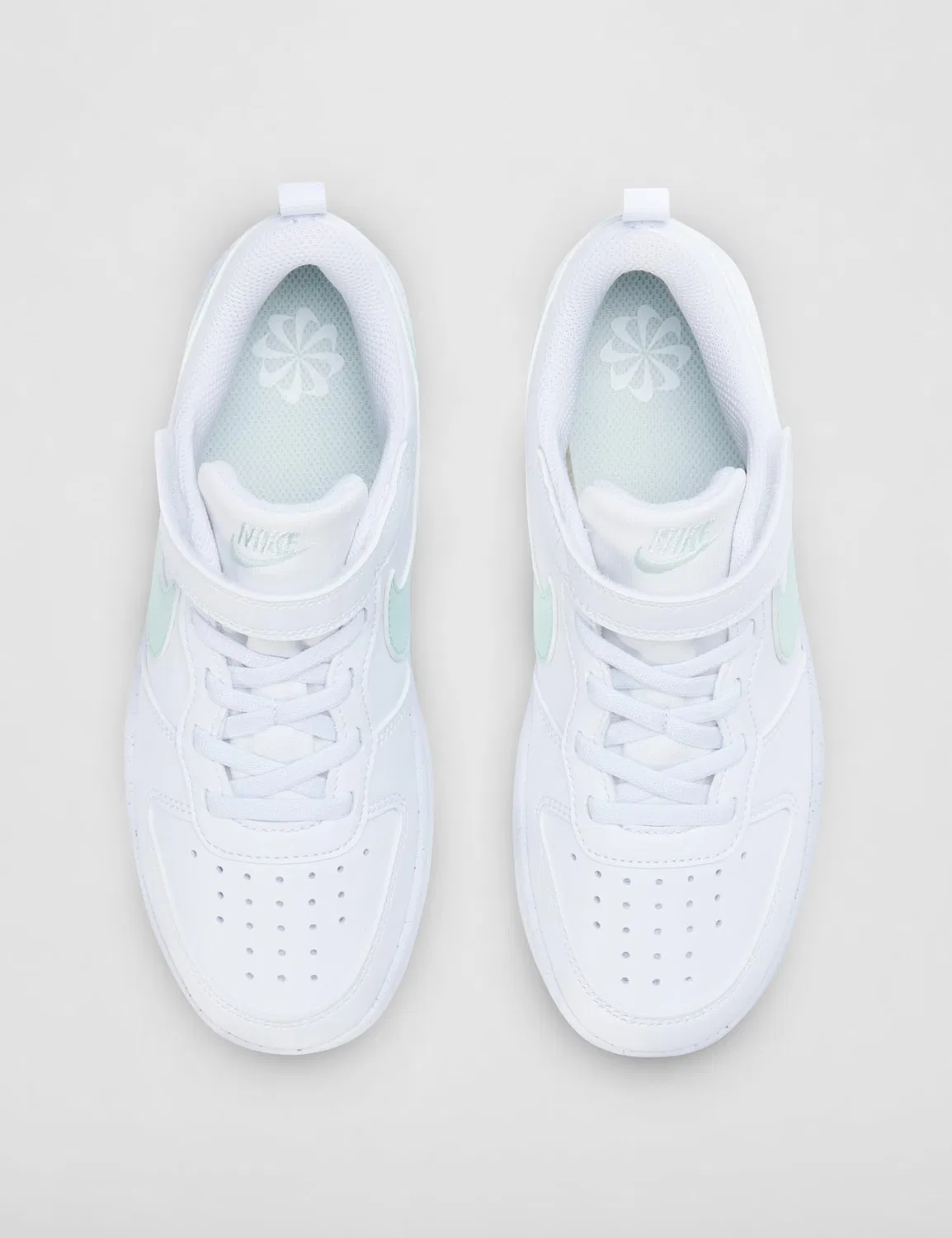 Детские кроссовки для мальчиков с длинным шнурком NIKE Court Borough Low Recraft NIKE, White Barely Green White — фото 4