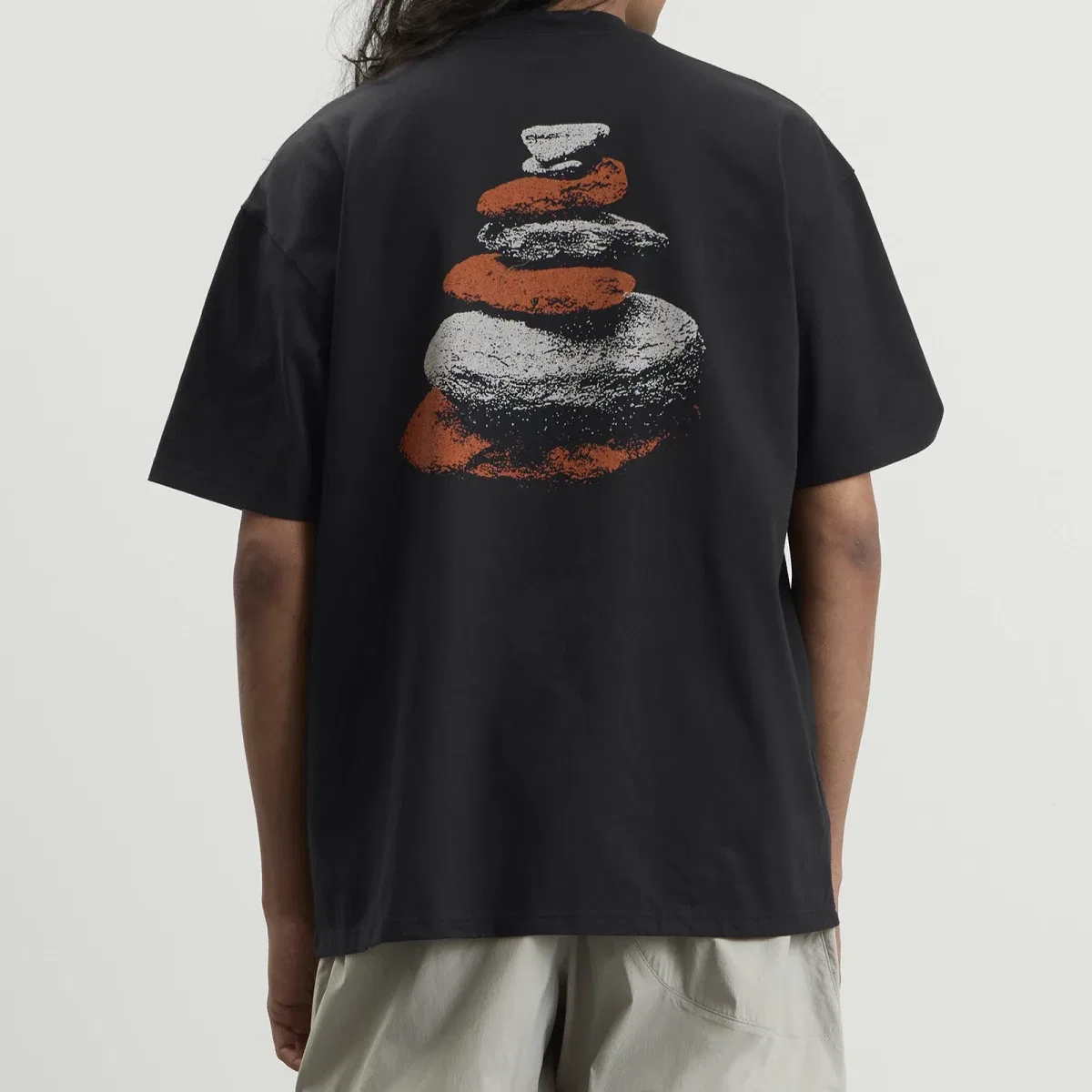Футболка с принтом Acg Stacked Rocks Nike, Black & Light Orewood Brown — фото 3