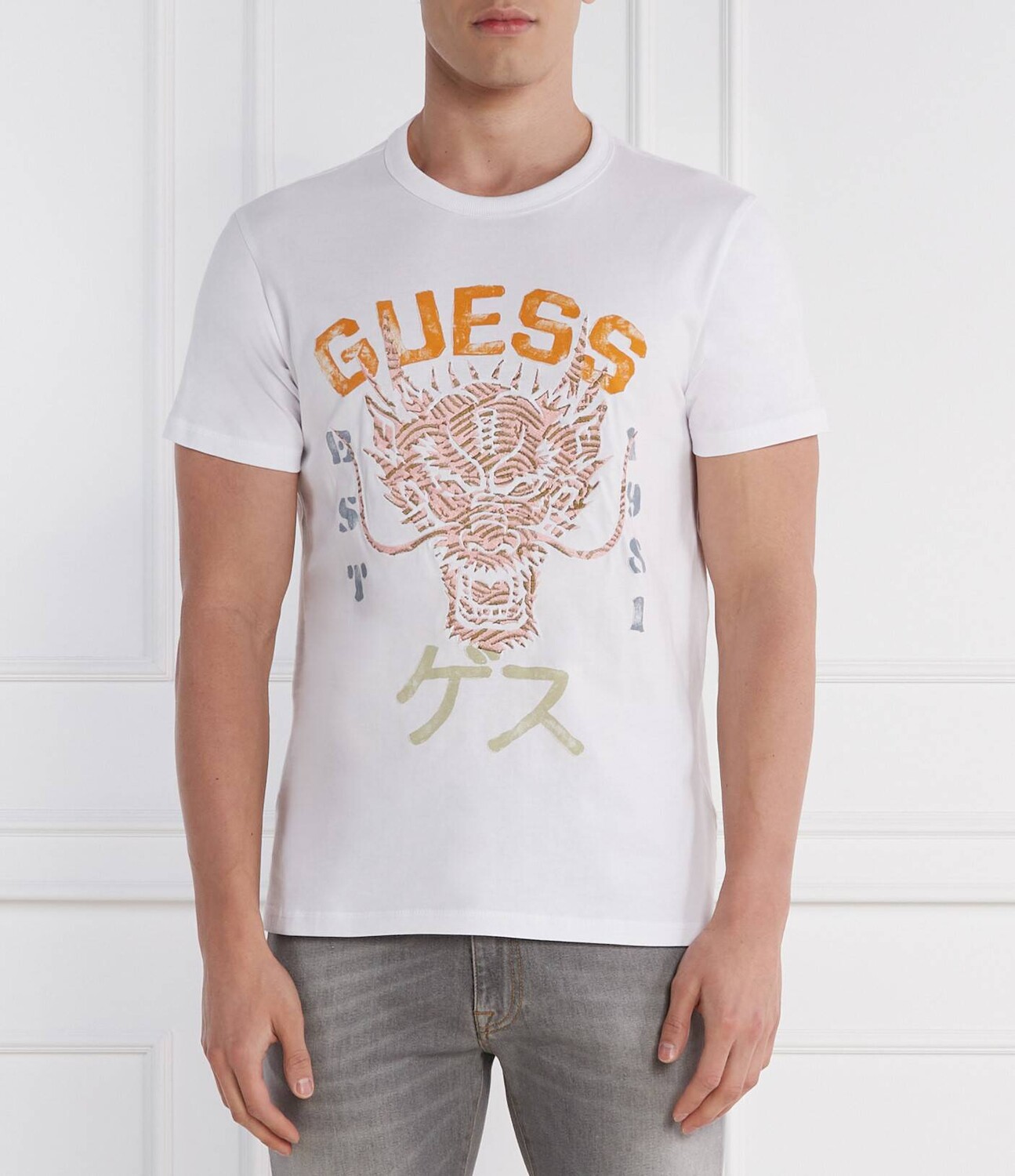 

Футболка GUESS DRAGON Regular Fit, белый