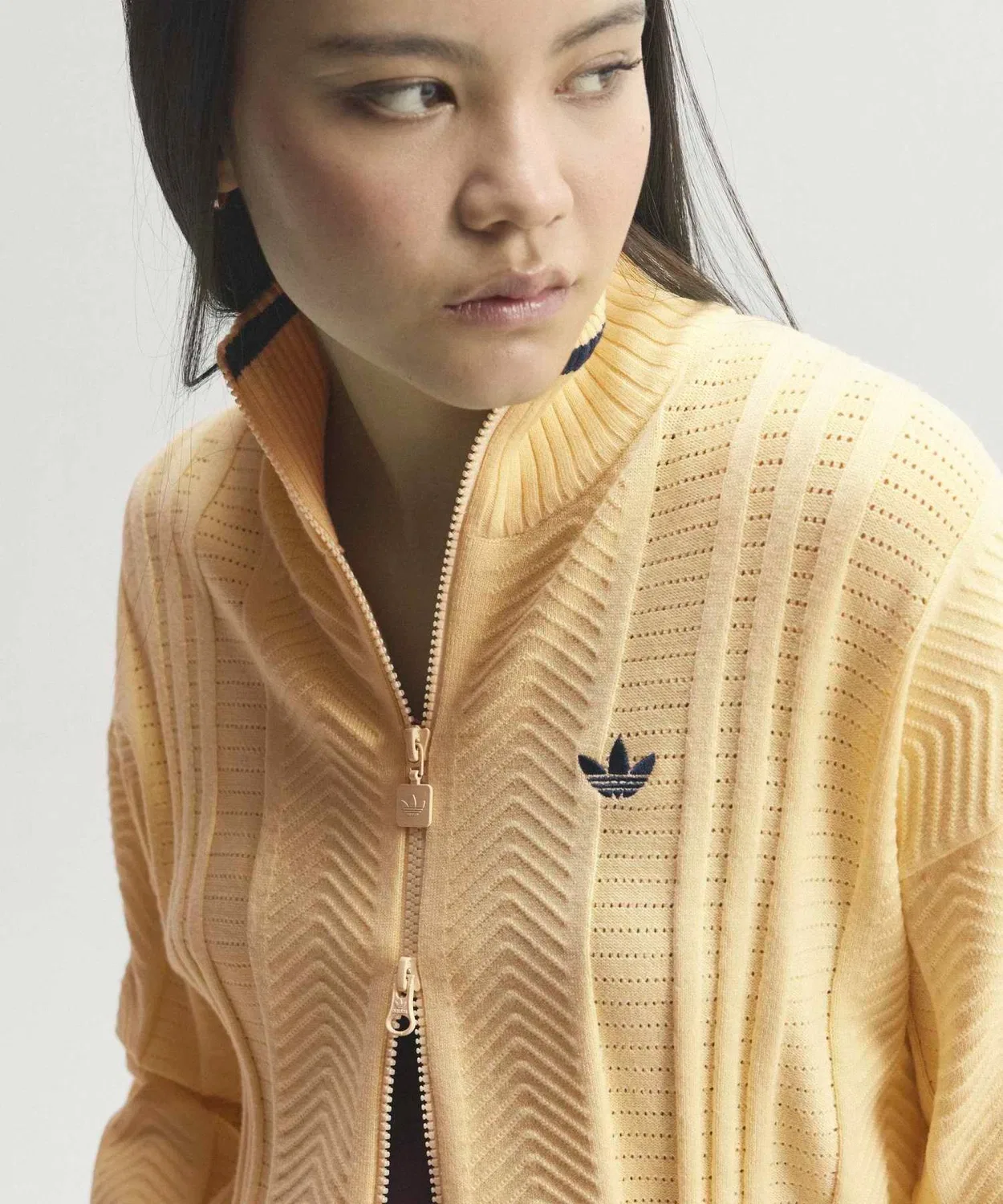 Женский лонгслив с воротником и молнией Firebird Cable Knit Track Top Adidas, Light Yellow — фото 2
