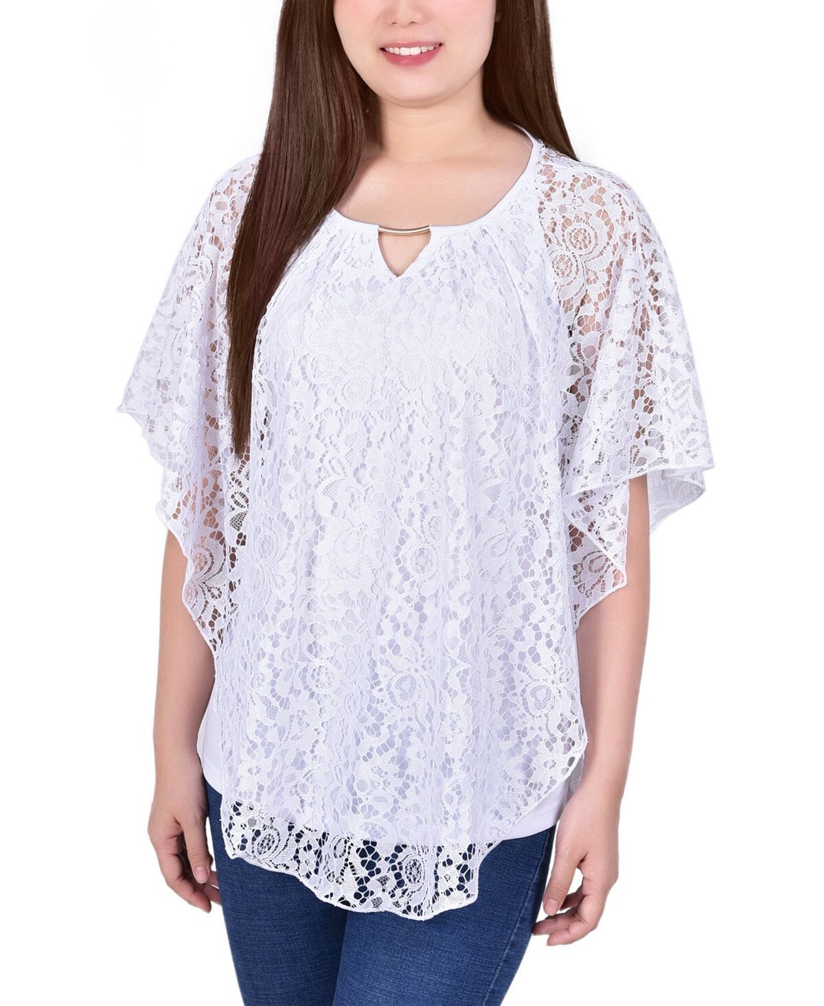 

Миниатюрный кружевной топ-пончо и майка в тон NY Collection, белый