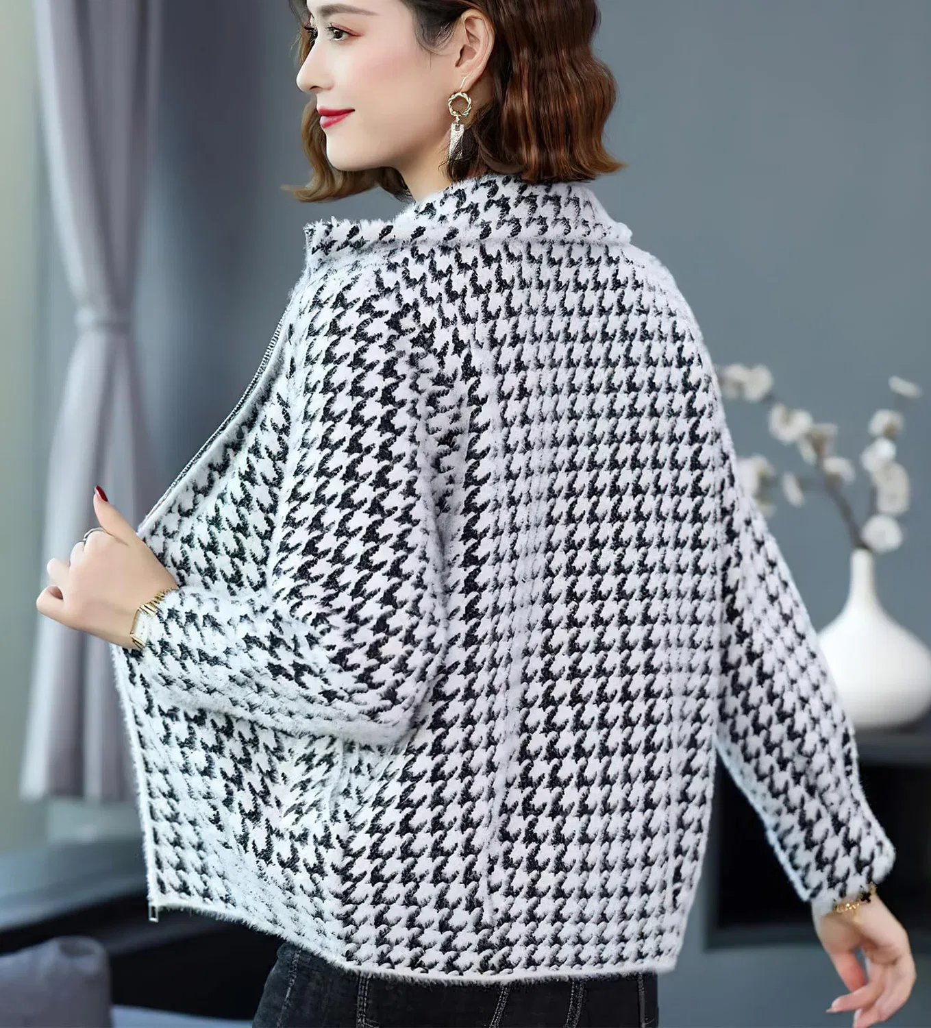 Женское двубортное пальто с принтом в елочку, с длинным рукавом, Zip / White — фото 3